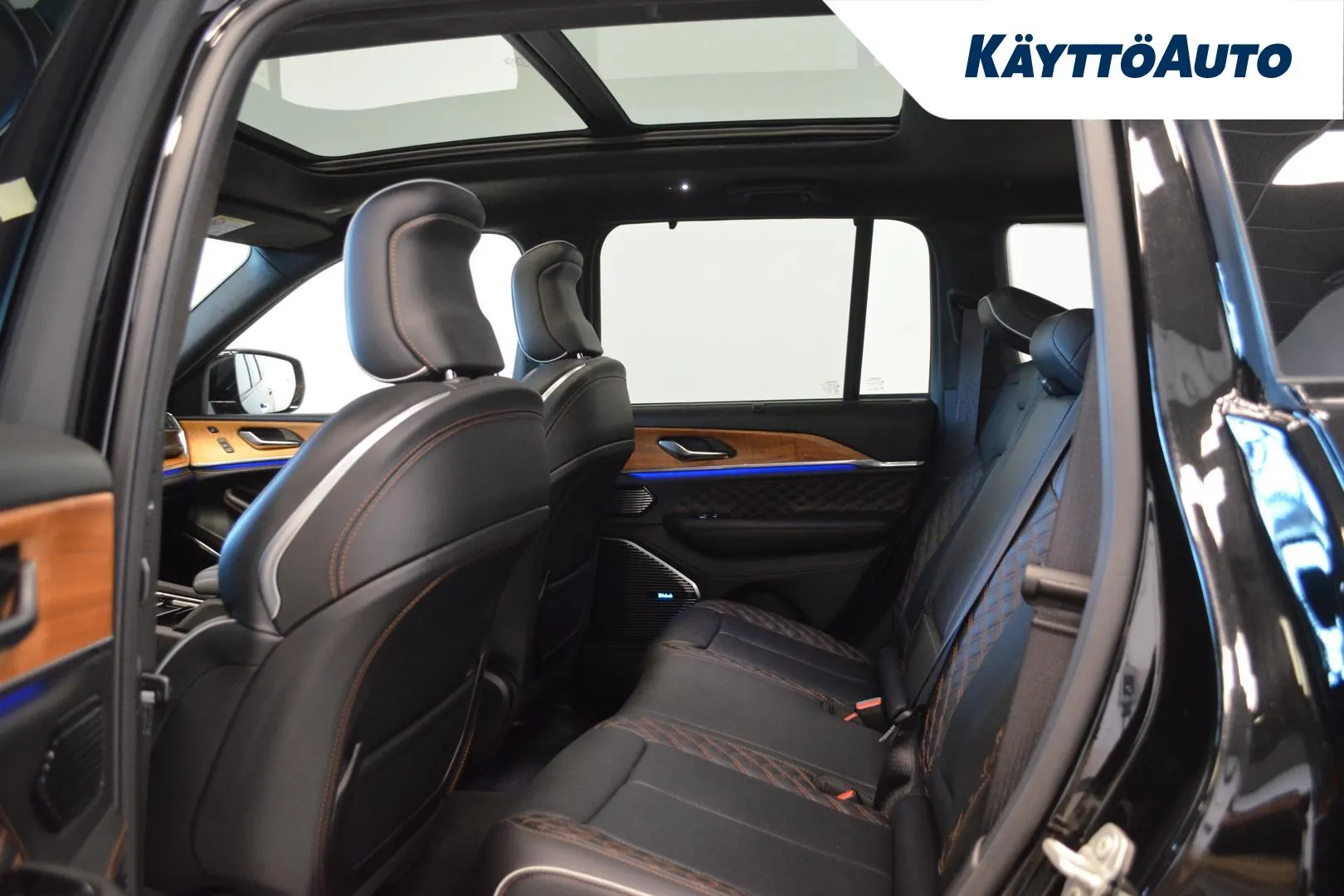 JEEP Grand Cherokee JNN-621 carousel image