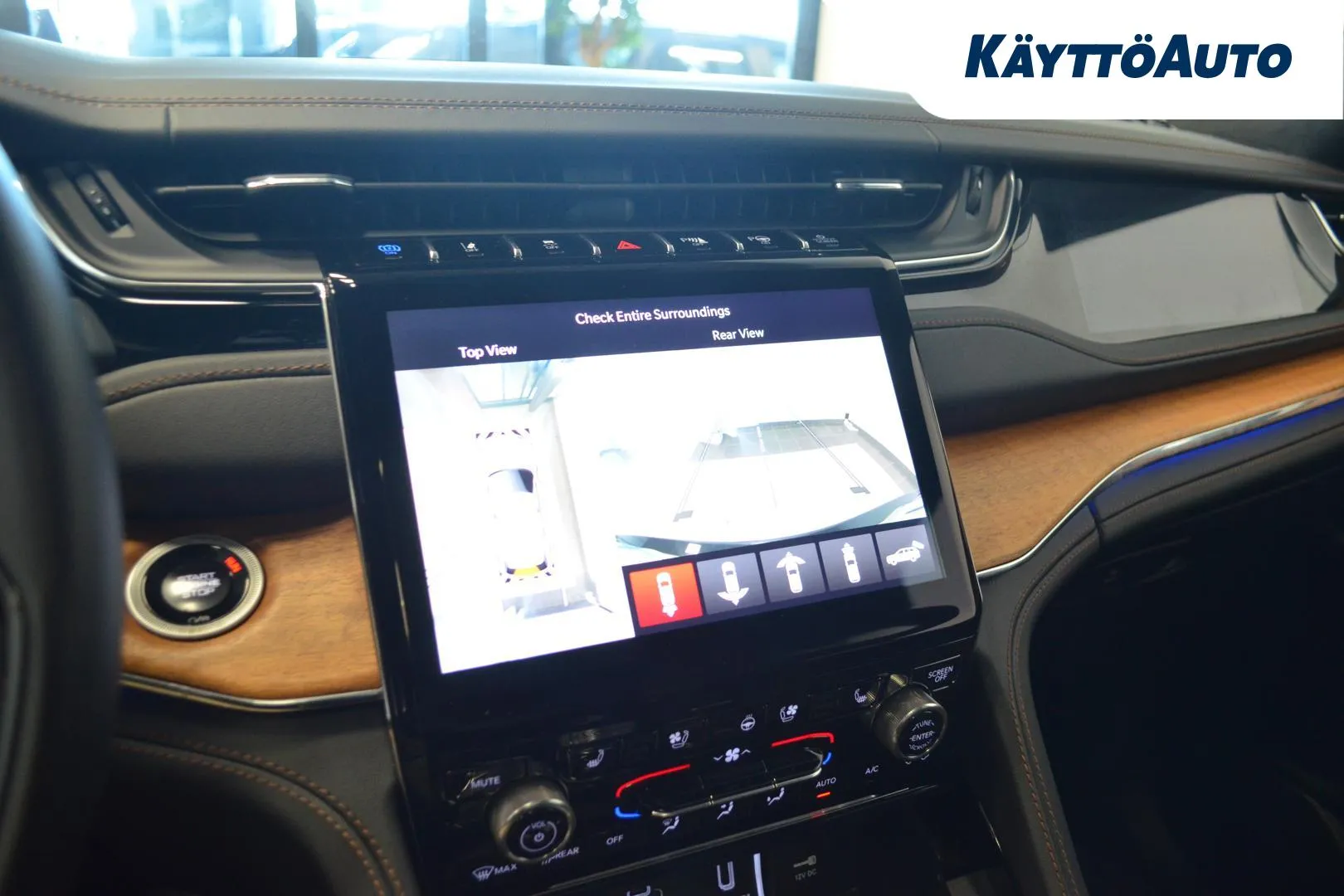 JEEP Grand Cherokee JNN-621 carousel image