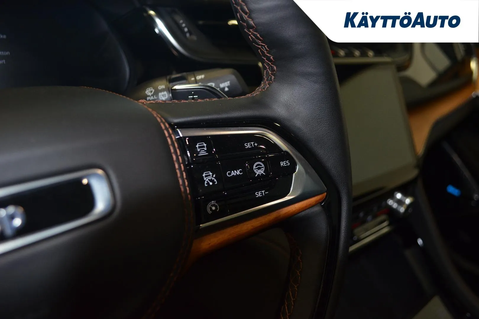 JEEP Grand Cherokee JNN-621 carousel image