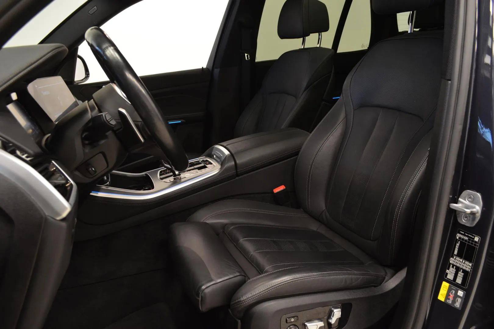 BMW X5 XRZ-864 carousel image