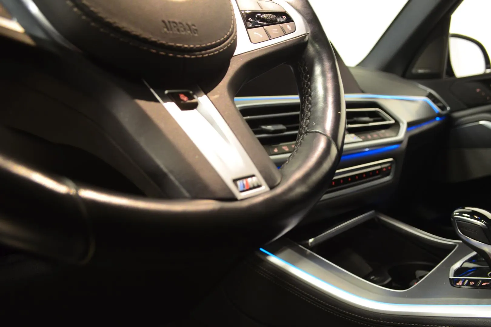 BMW X5 XRZ-864 carousel image