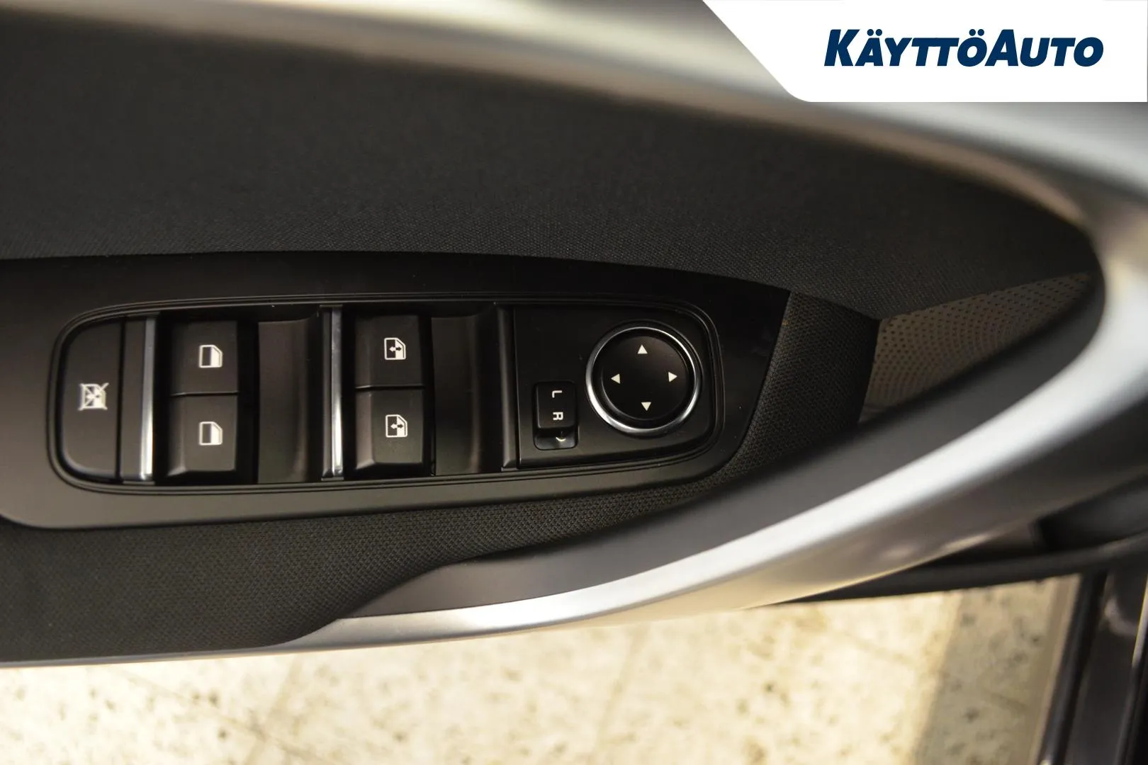 Kia Ceed LTC-101 carousel image