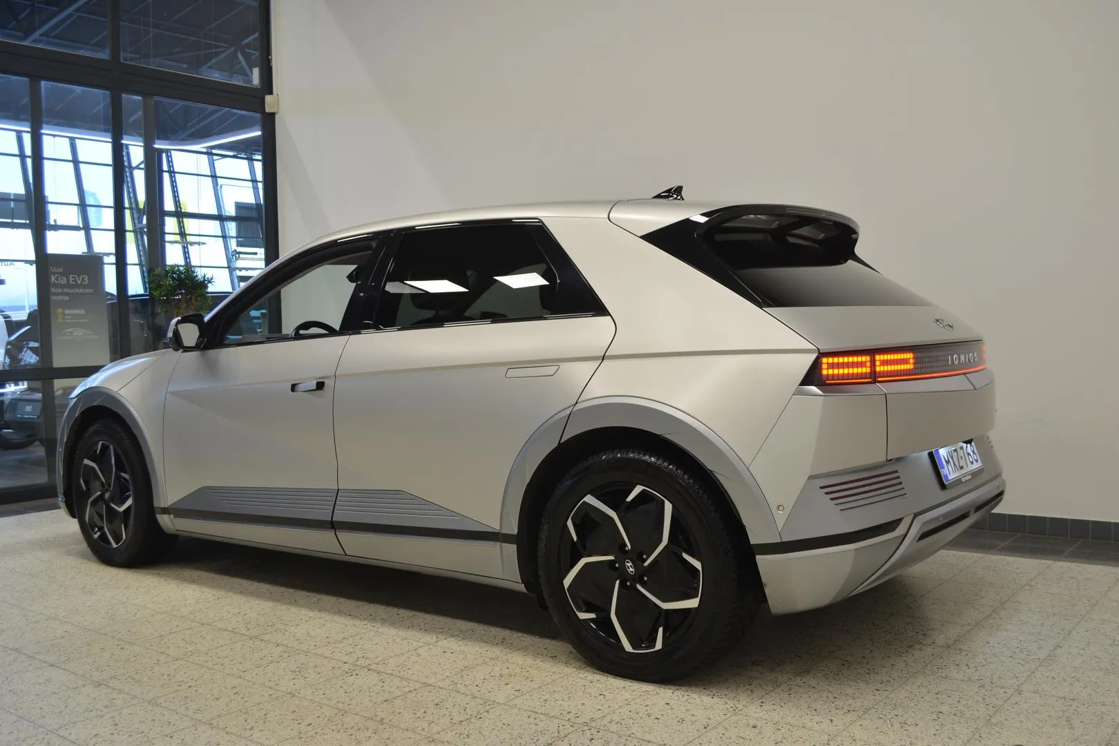 HYUNDAI IONIQ 5 MXZ-768 carousel image