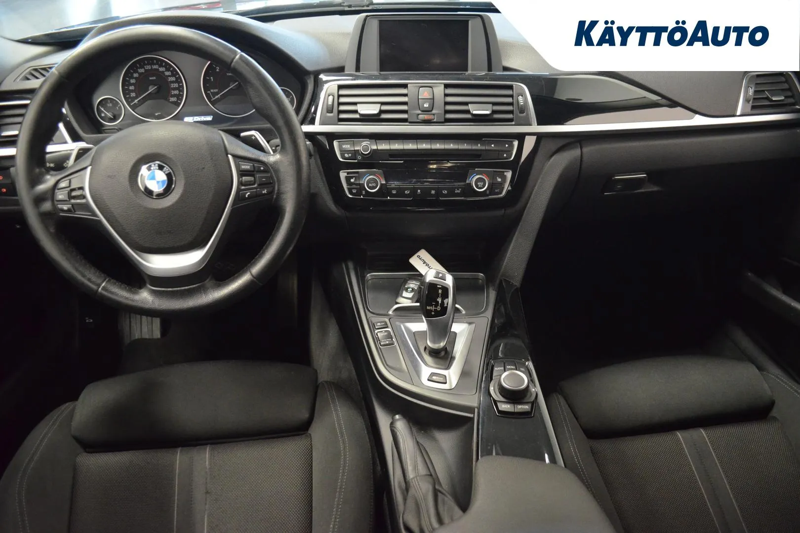 BMW 330 OVH-135 carousel image