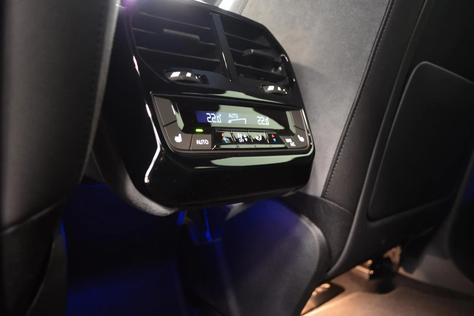 BMW iX JOK-690 carousel image