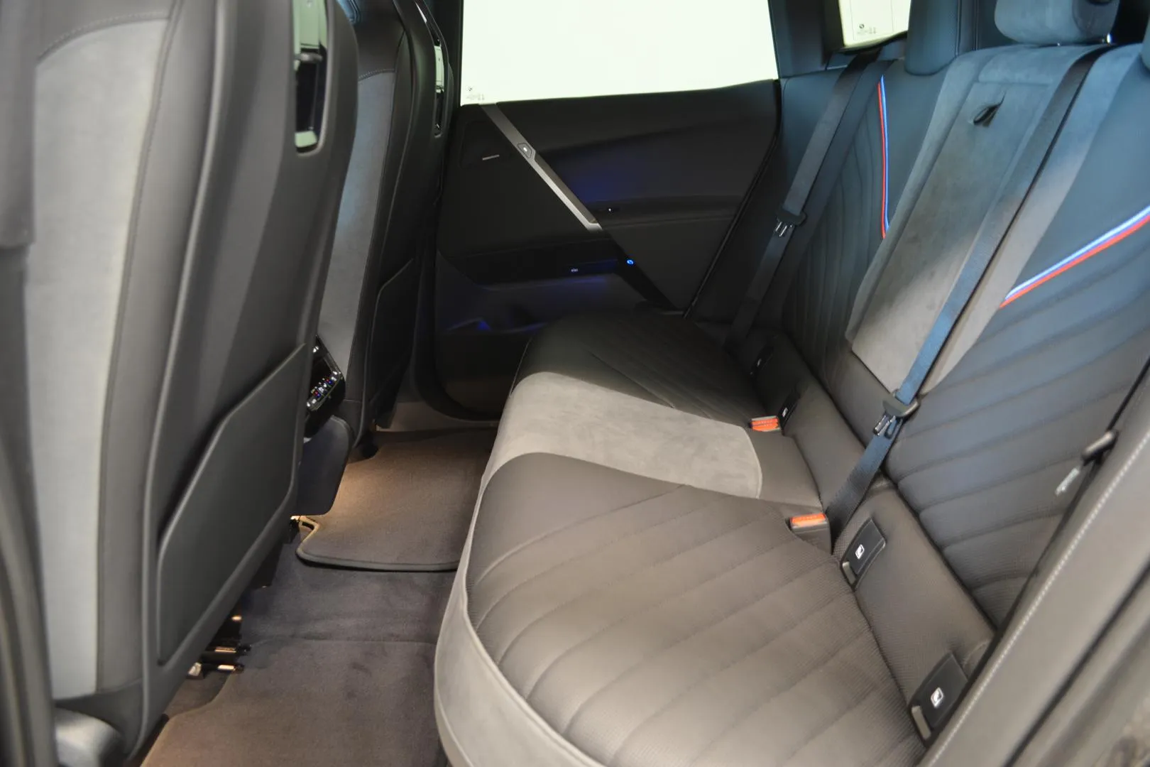 BMW iX JOK-690 carousel image