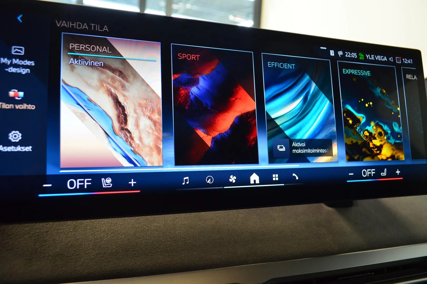 BMW iX JOK-690 carousel image