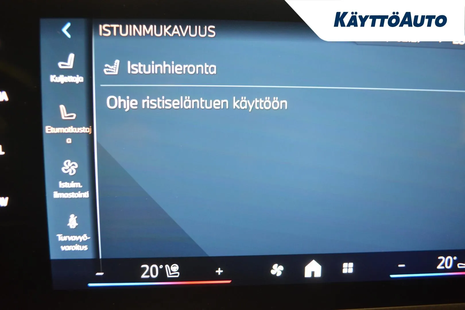 BMW iX1 LTL-101 carousel image