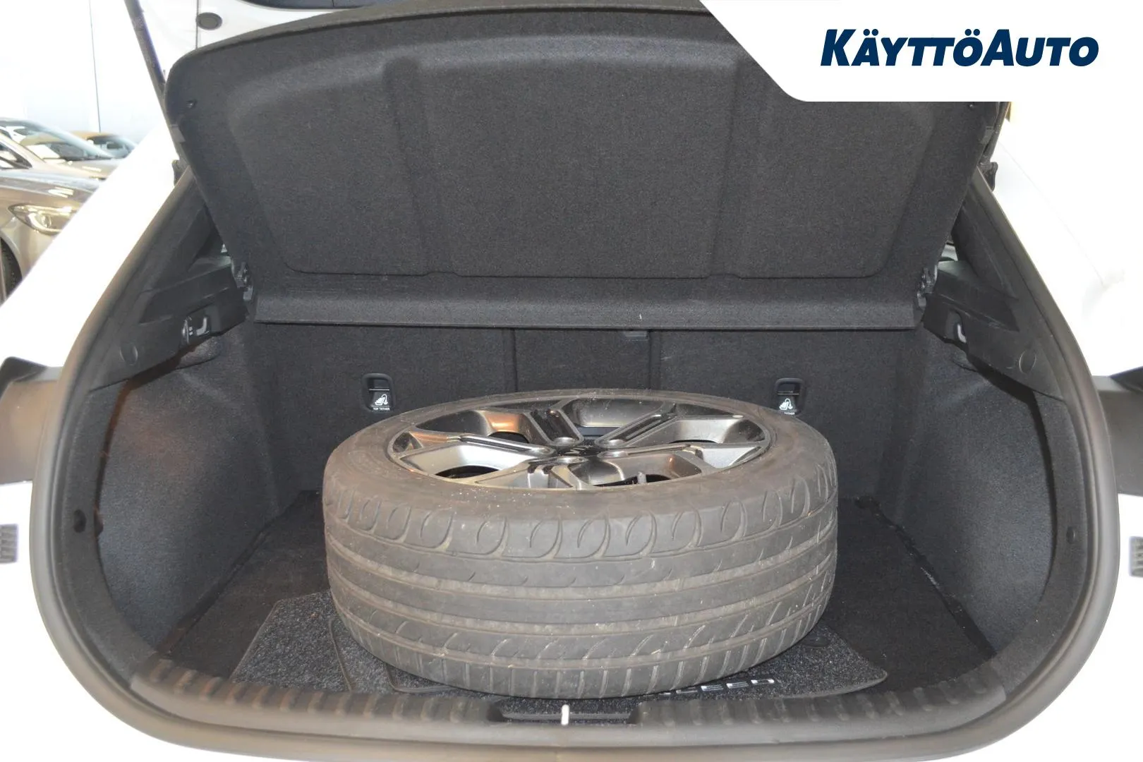 KIA XCeed IPH-857 carousel image