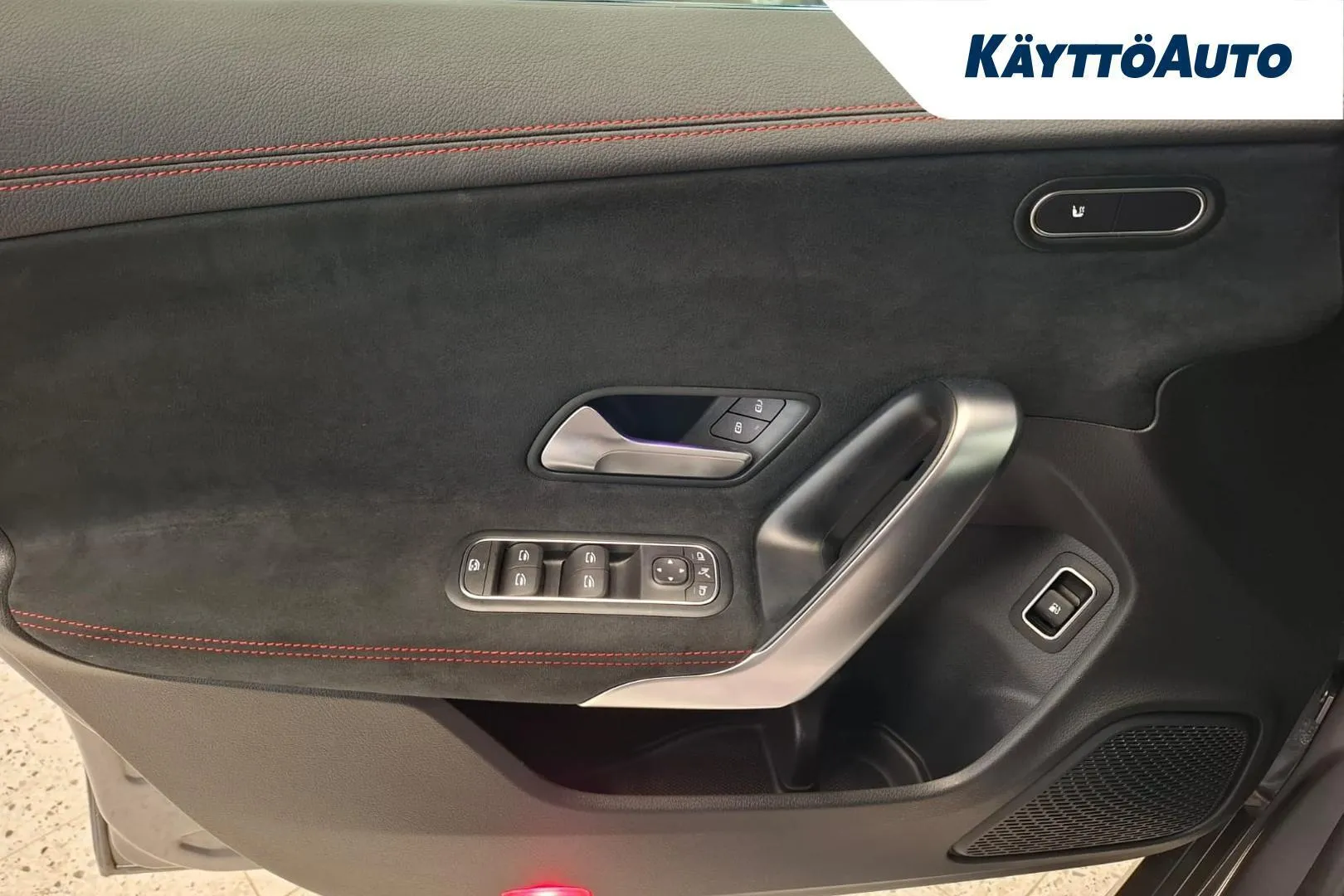 Mercedes-Benz CLA EUV-837 carousel image