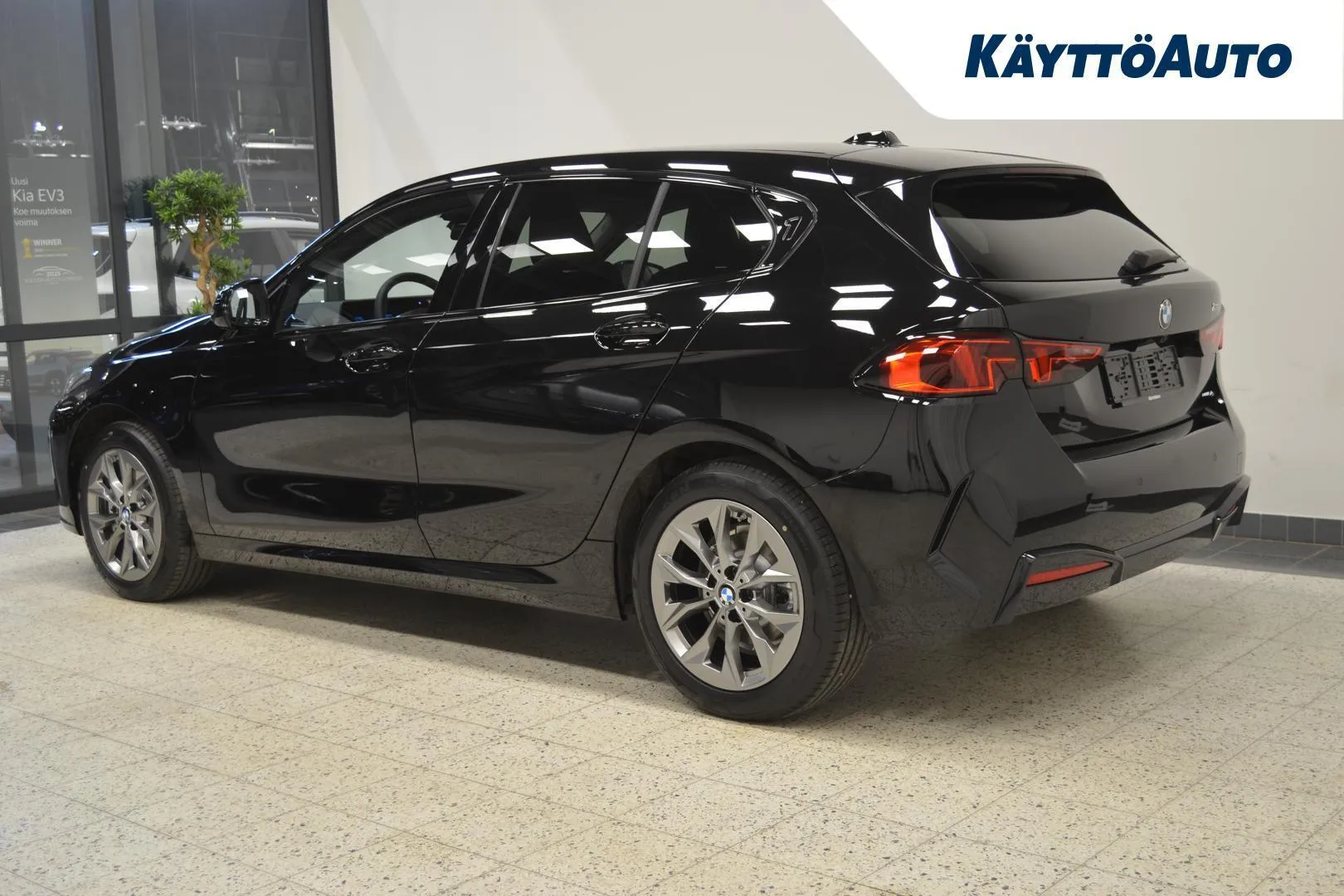 BMW 120 LTP-735 carousel image