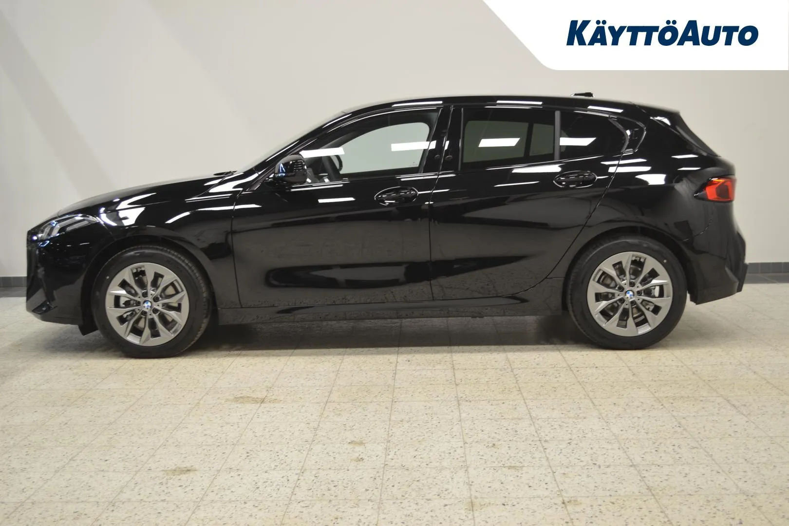 BMW 120 LTP-735 carousel image