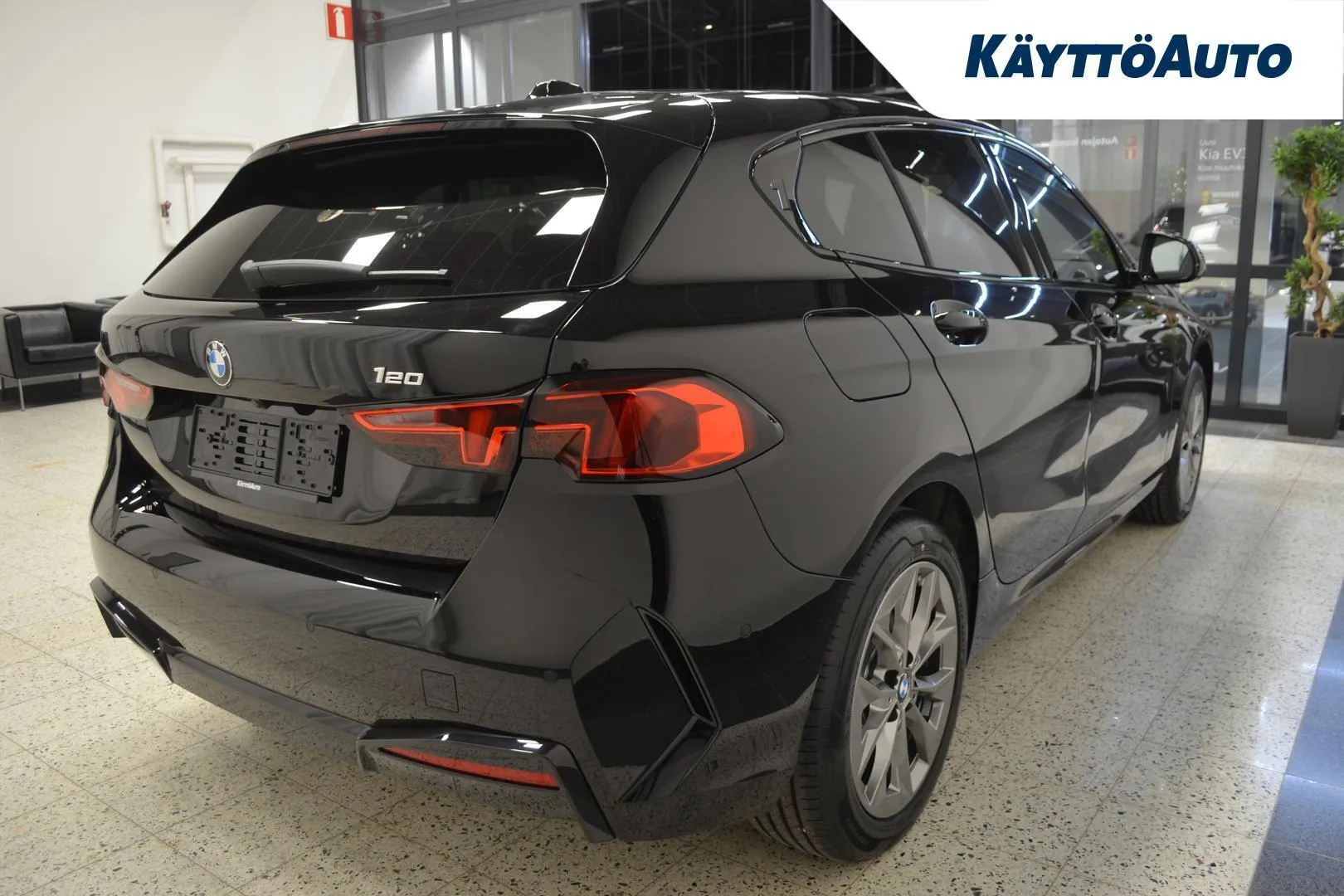 BMW 120 LTP-735 carousel image