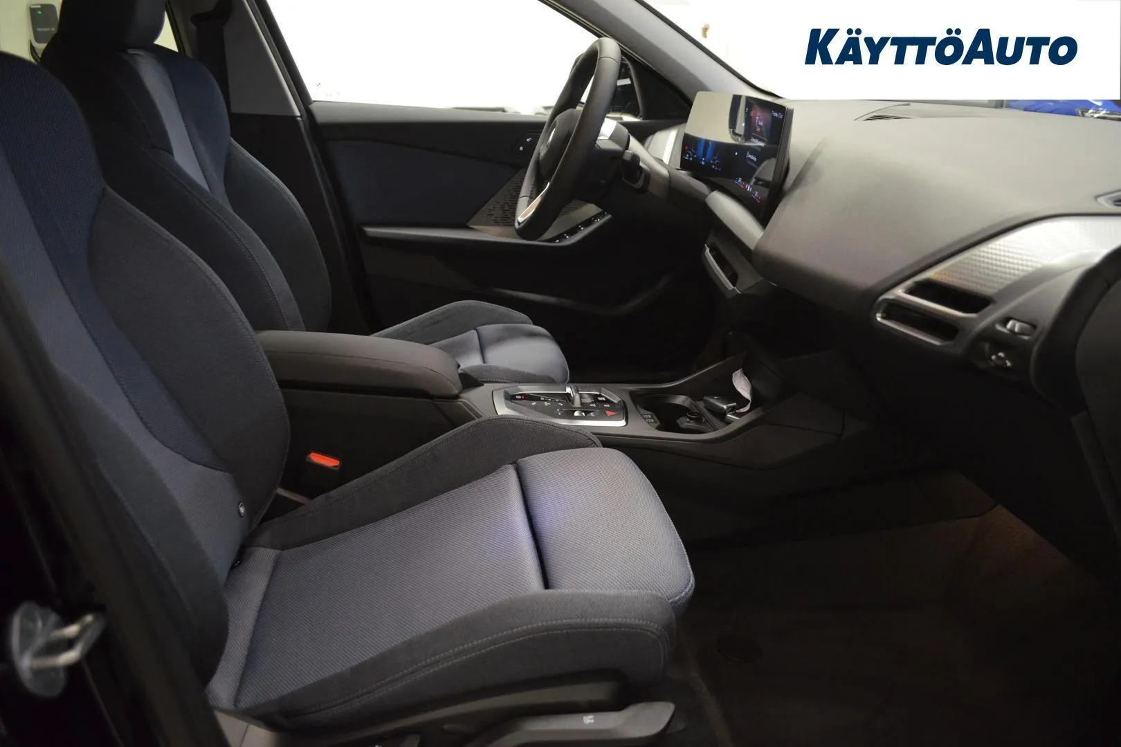 BMW 120 LTP-735 carousel image