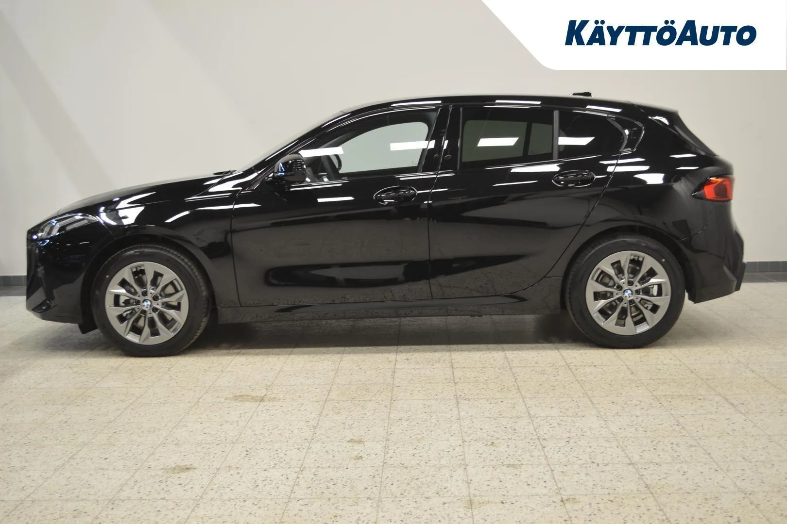 BMW 120 LTP-735 carousel image