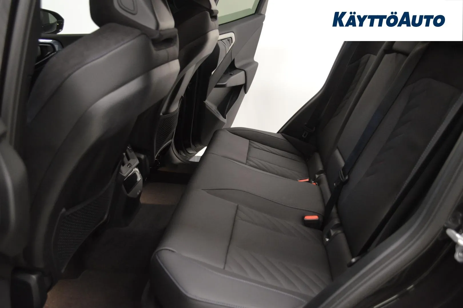 BMW X3 CSL-275 carousel image