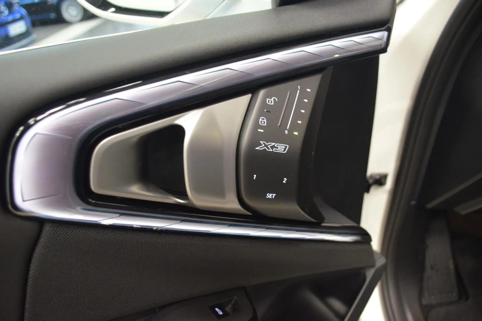 BMW X3 NOK-758 carousel image