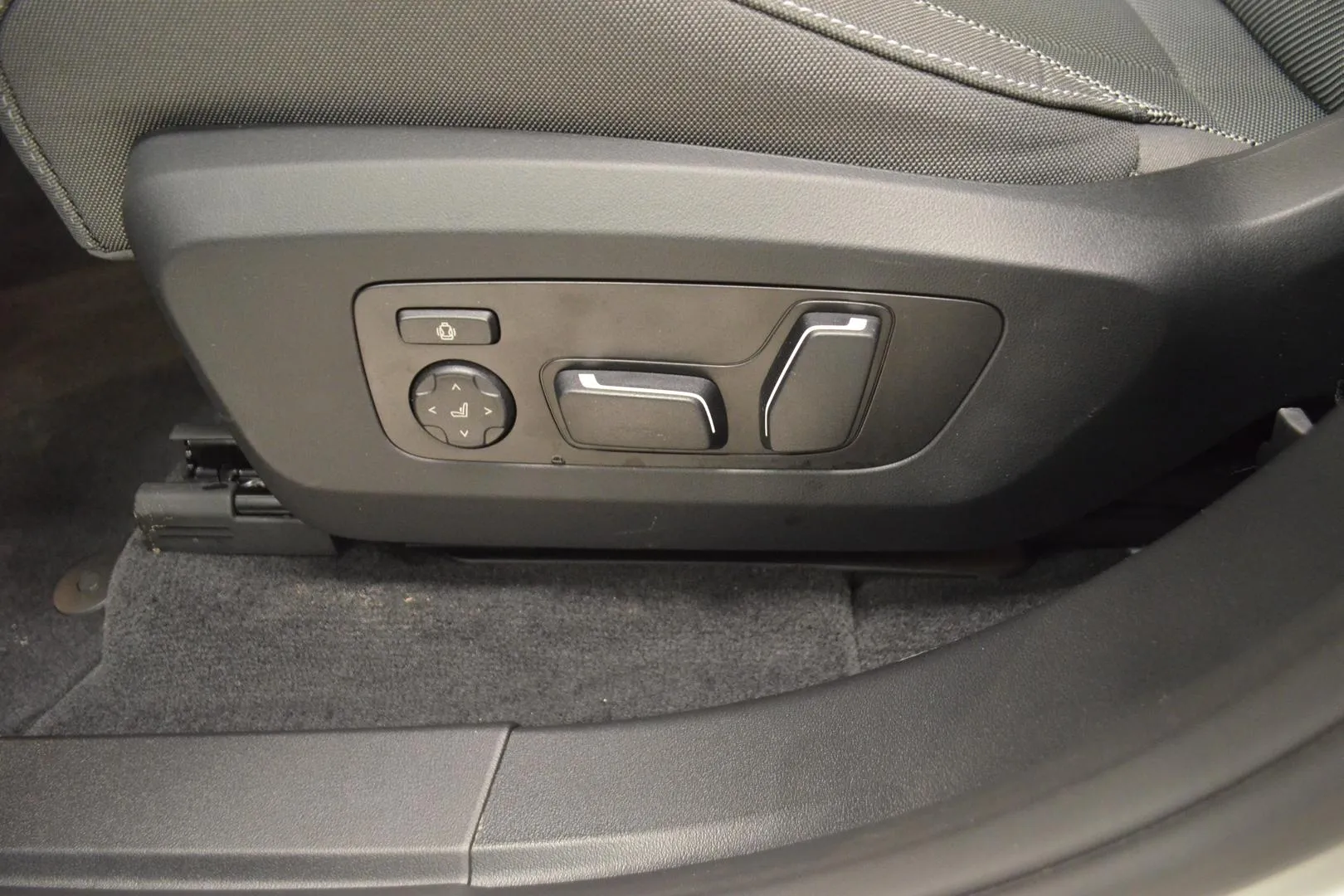 BMW X3 NOK-758 carousel image