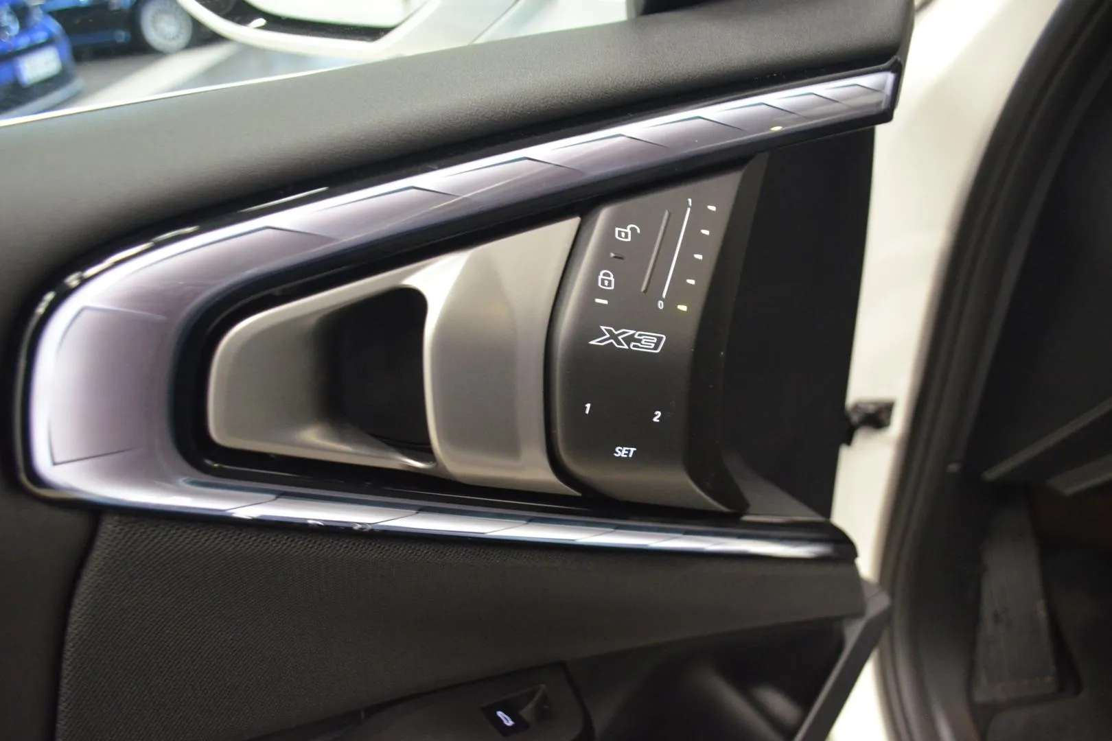 BMW X3 NOK-758 carousel image