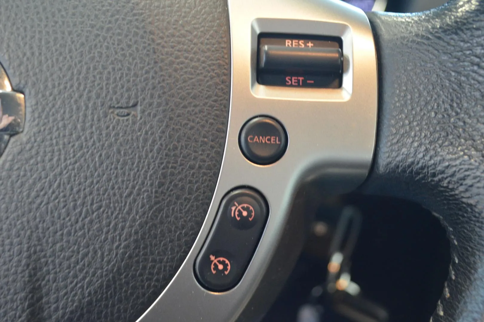 NISSAN Qashqai KPU-492 carousel image