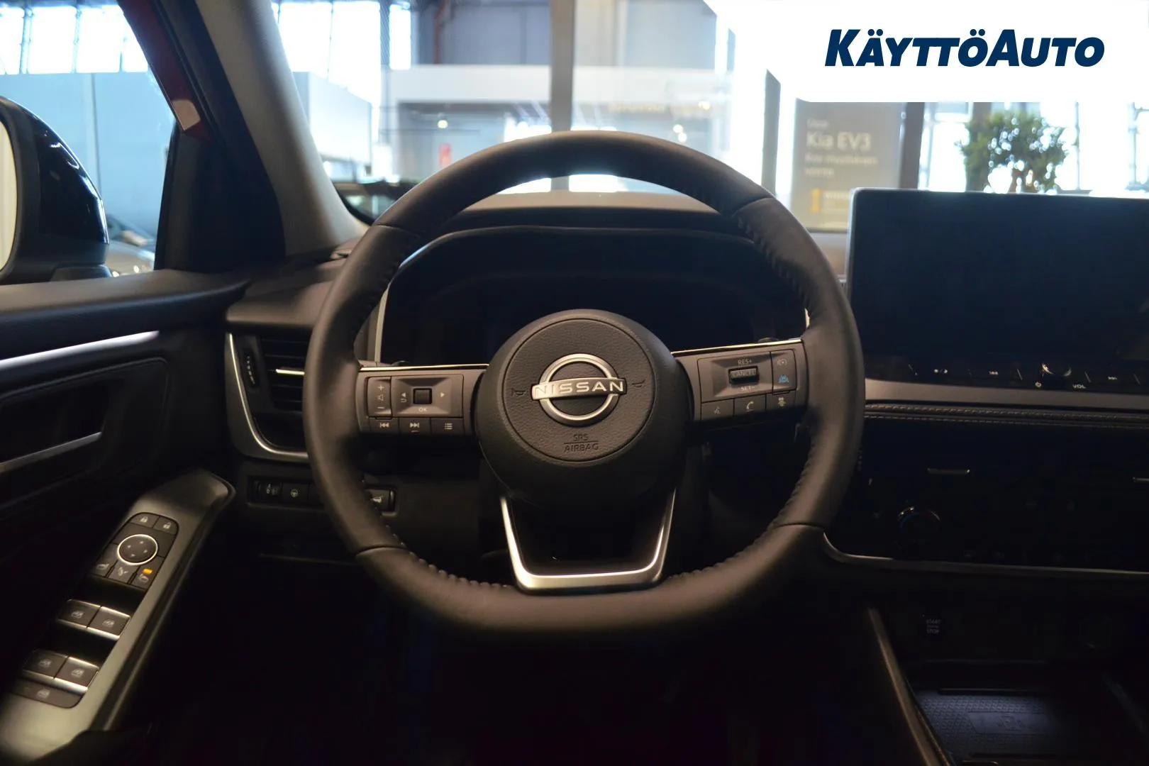 Nissan Qashqai SRN-606 carousel image