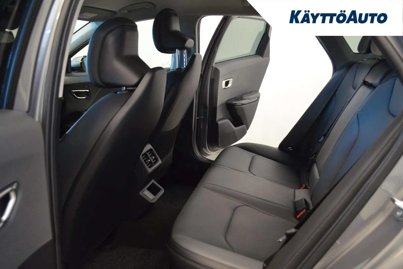 Kia K4 SRO-950 carousel image