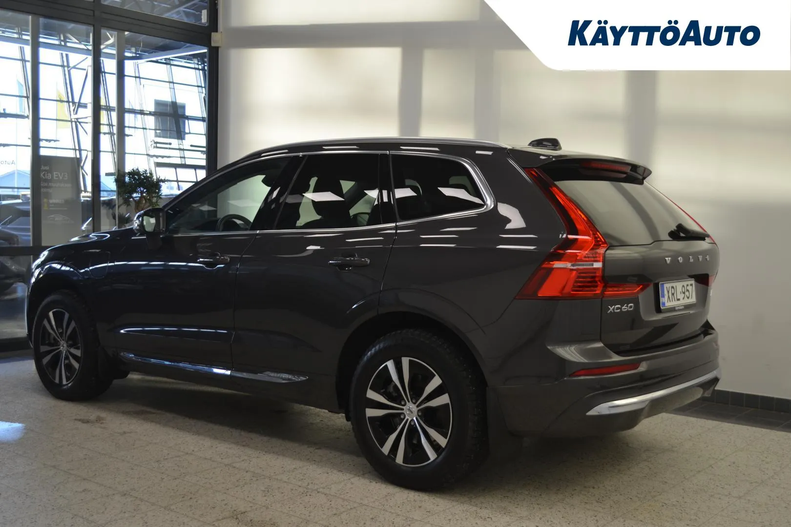 VOLVO XC60 XRL-957 carousel image