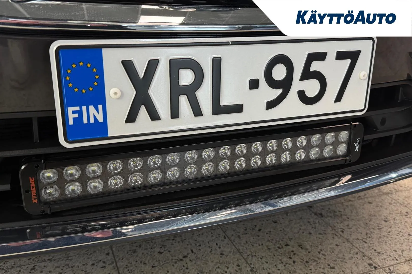 VOLVO XC60 XRL-957 carousel image