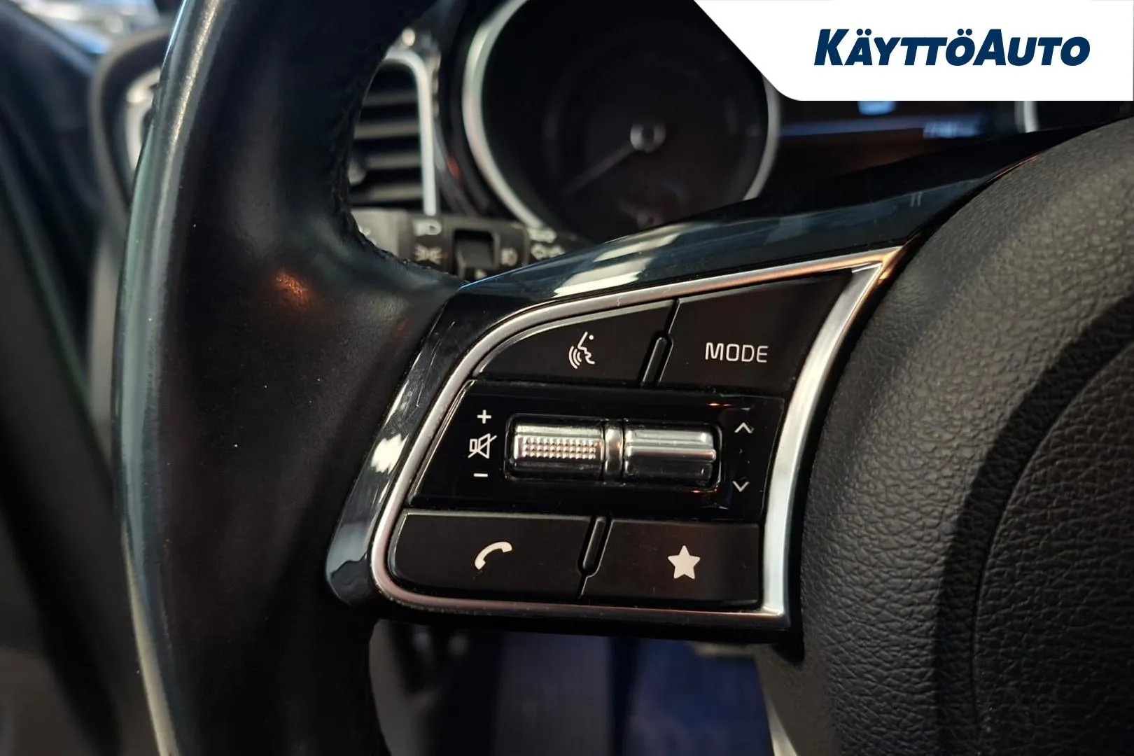 KIA Ceed OZE-414 carousel image