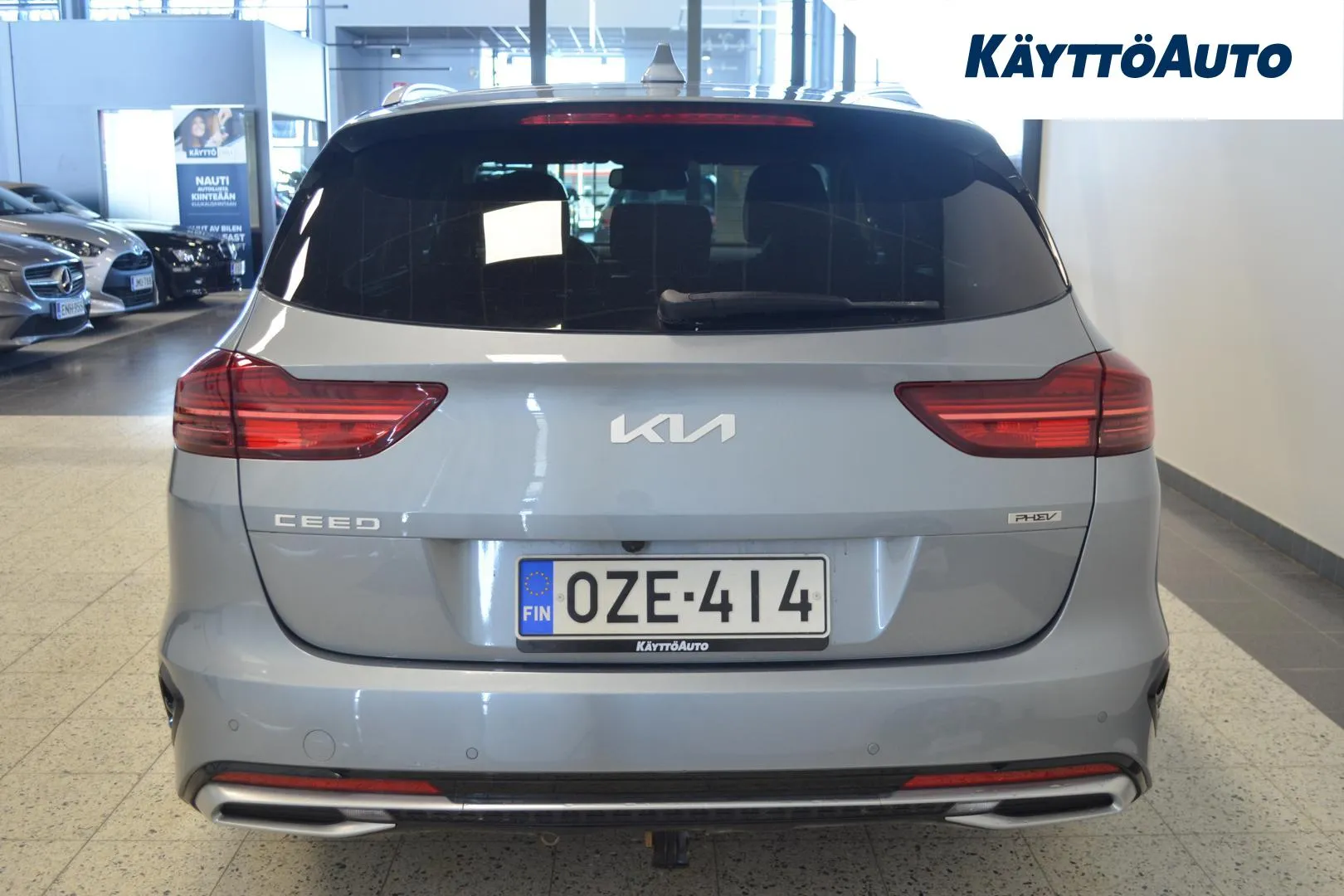 KIA Ceed OZE-414 carousel image