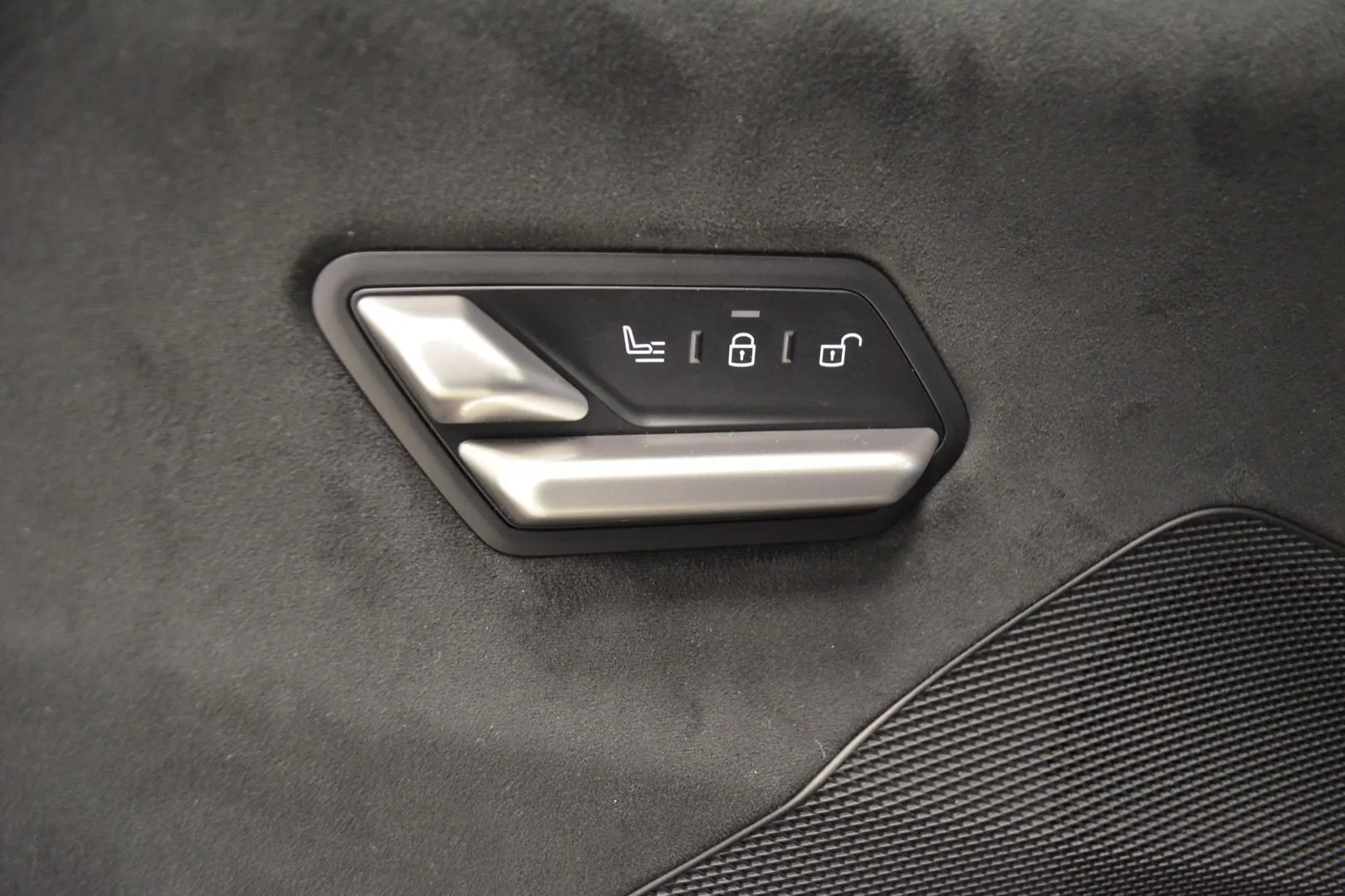 BMW iX3 RXT-741 carousel image