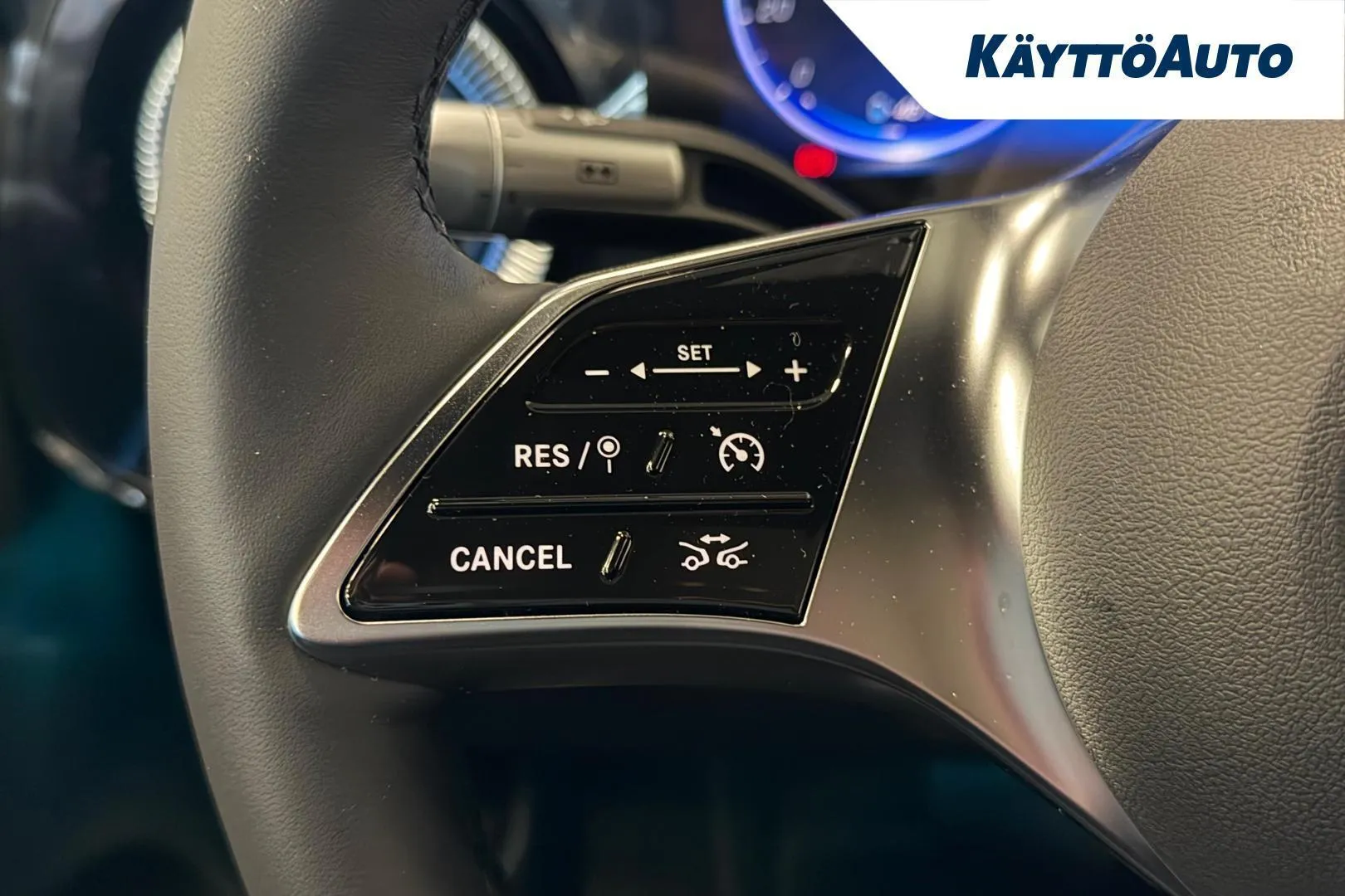 Mercedes-Benz CLA YMJ-377 carousel image