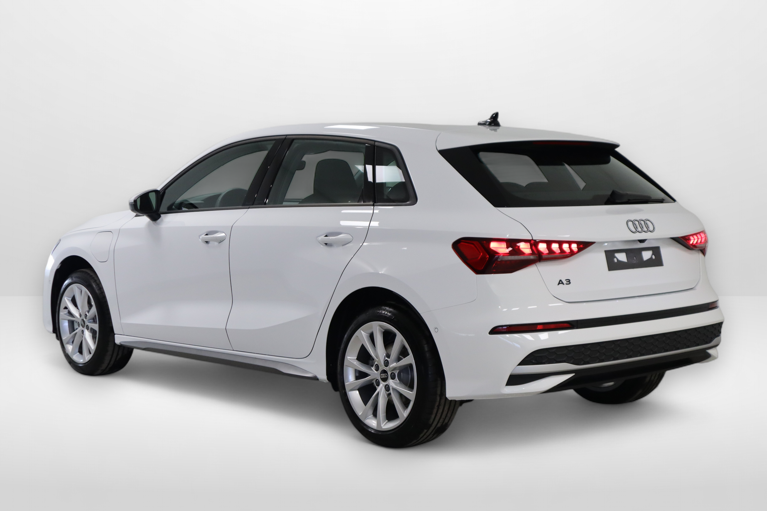 Audi A3 Sportback 40 TFSI e 2025, kuva 7/28