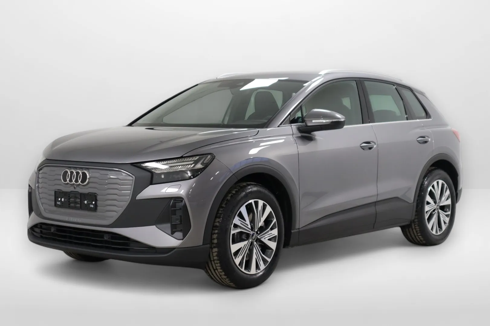 Audi Q4 e-tron KXJ-561 carousel image