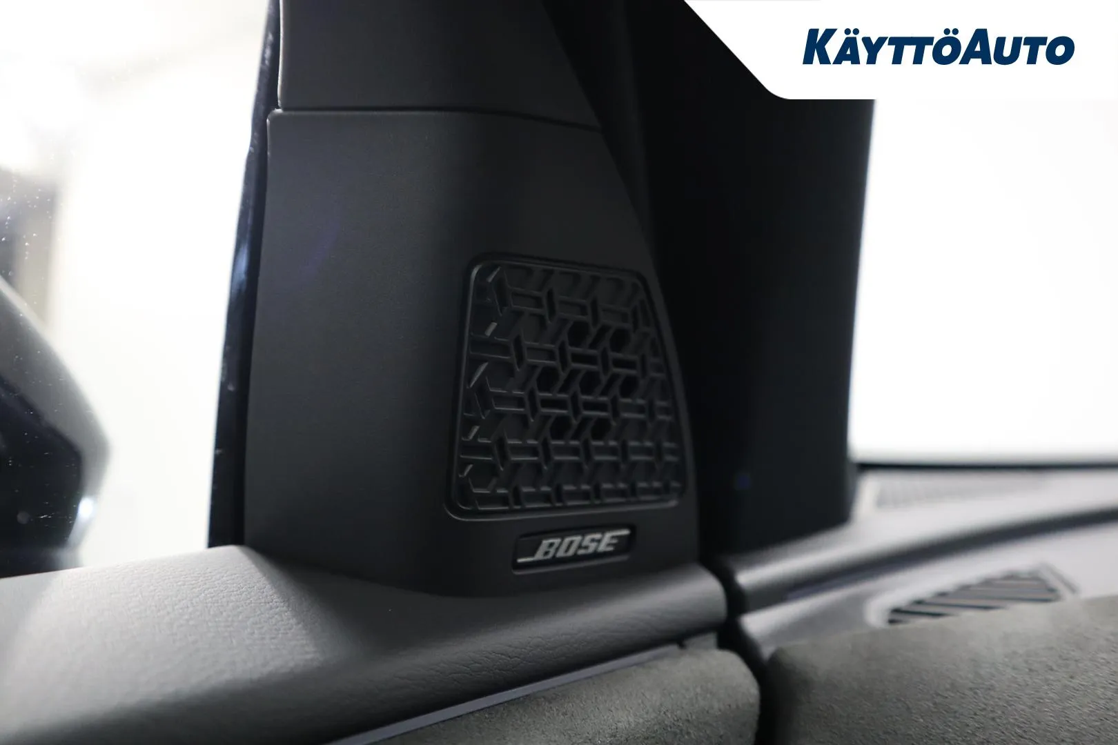 Nissan Ariya NOB-260 carousel image