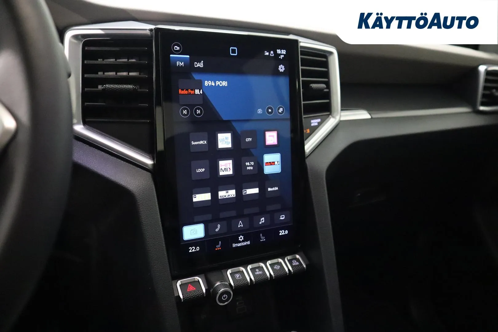 Volkswagen Amarok RXL-199 carousel image