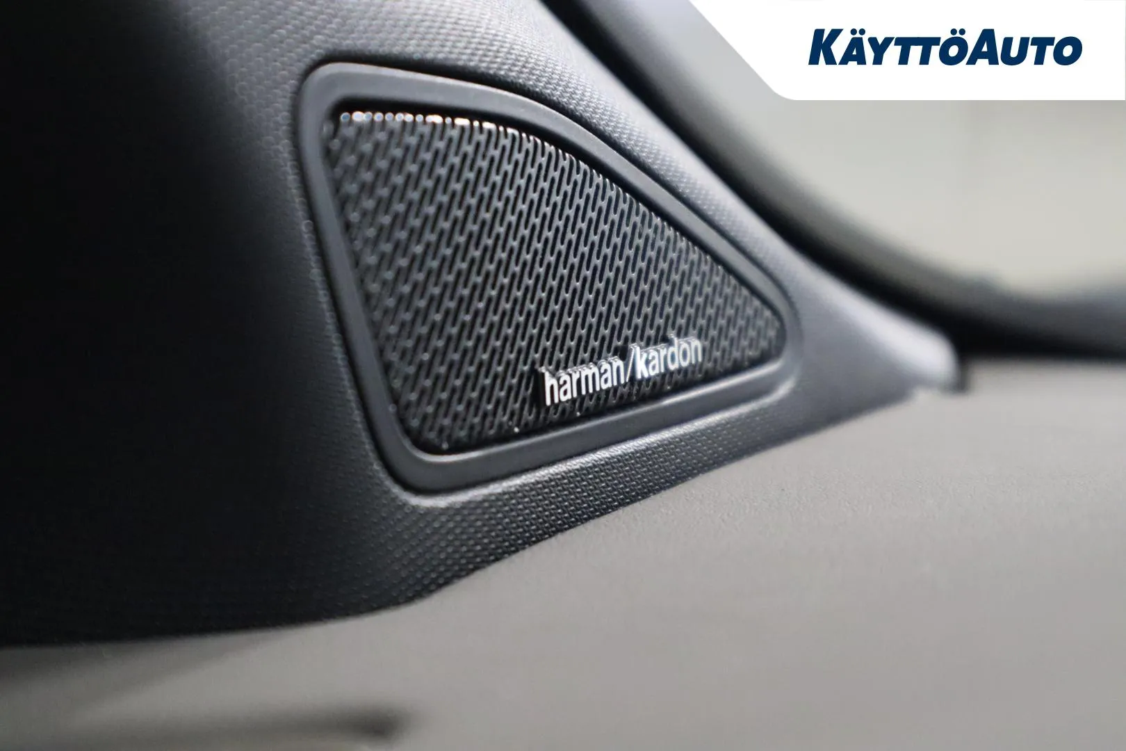 Volkswagen Amarok RXL-199 carousel image