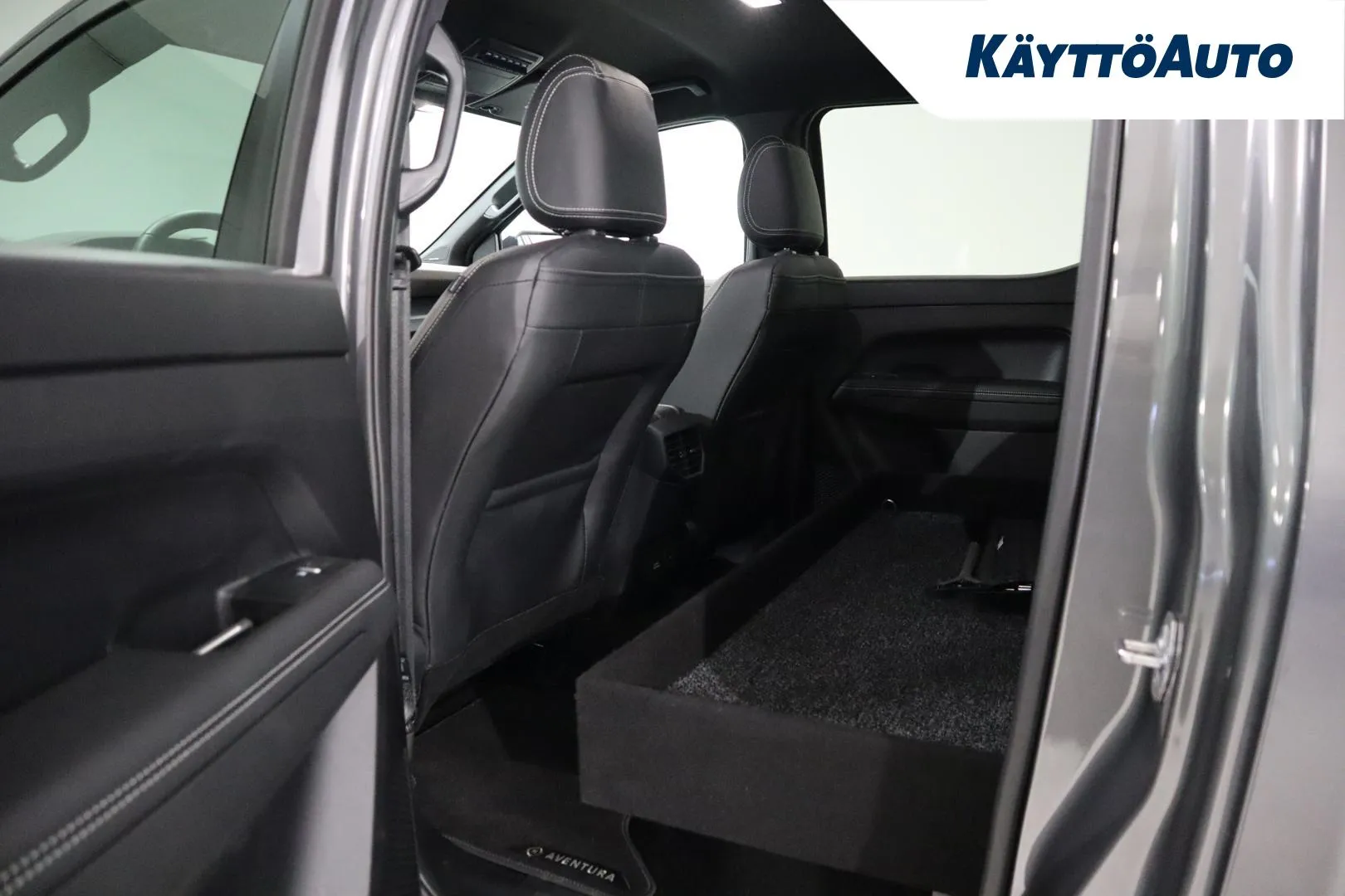 Volkswagen Amarok RXL-199 carousel image