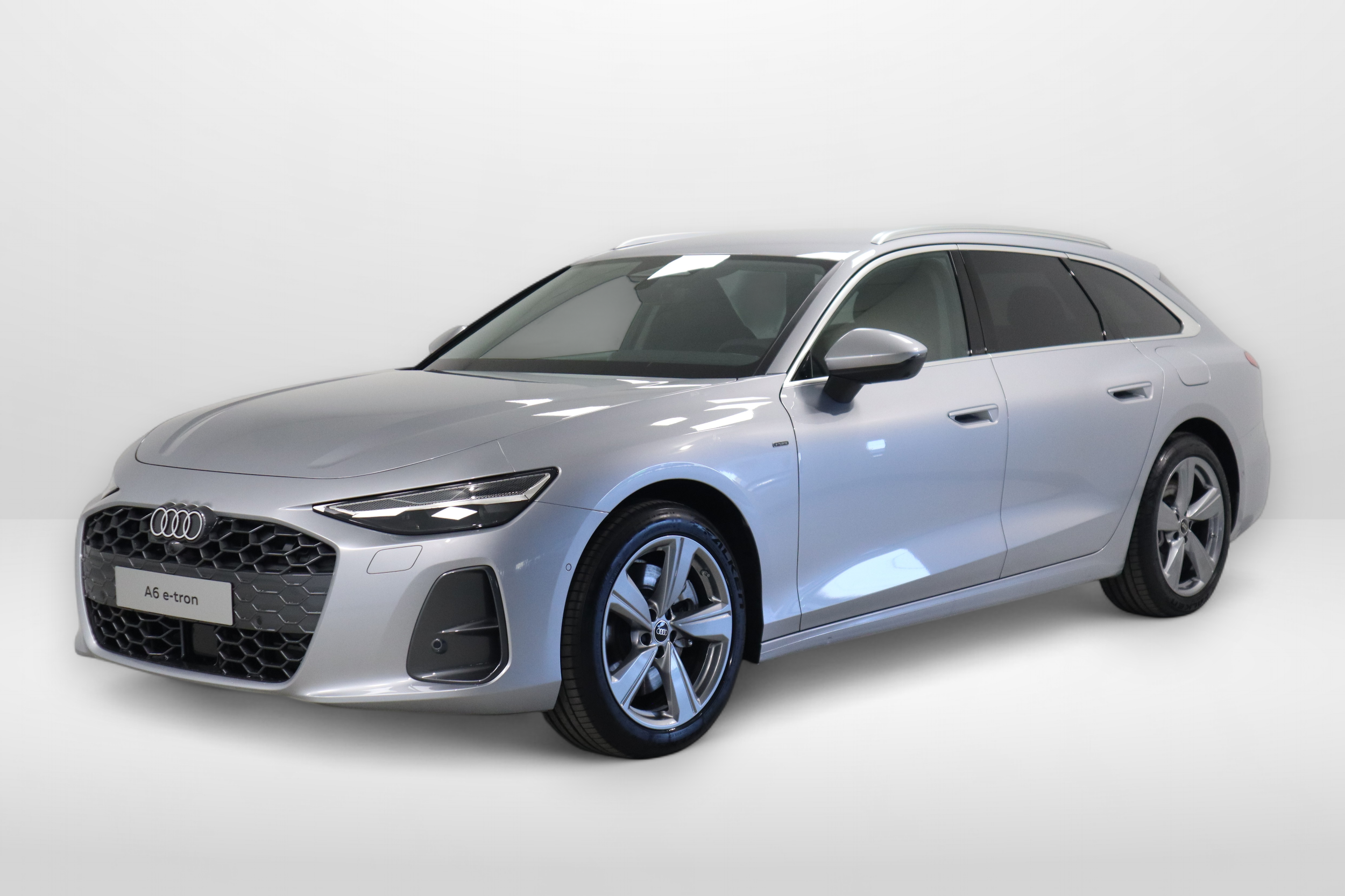 Audi A6 Avant e-hybrid quattro 220 kW 2026, photo 2/26