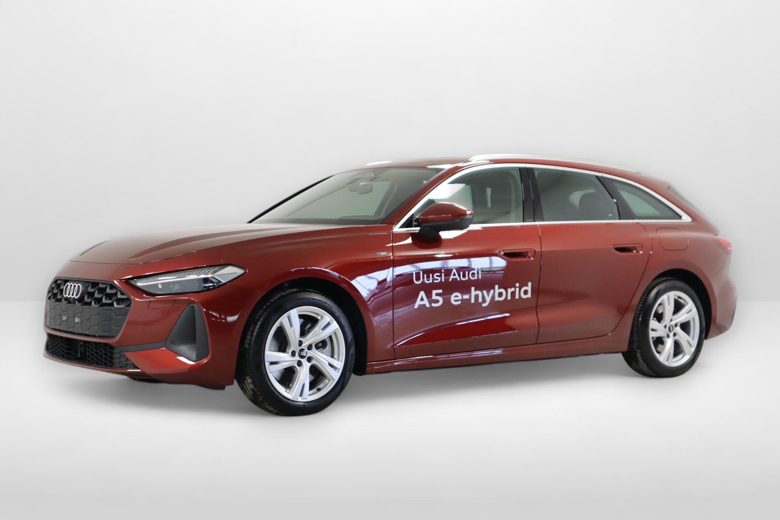 Audi A5 Avant e-hybrid quattro 220 kW 2025, kuva 2/22