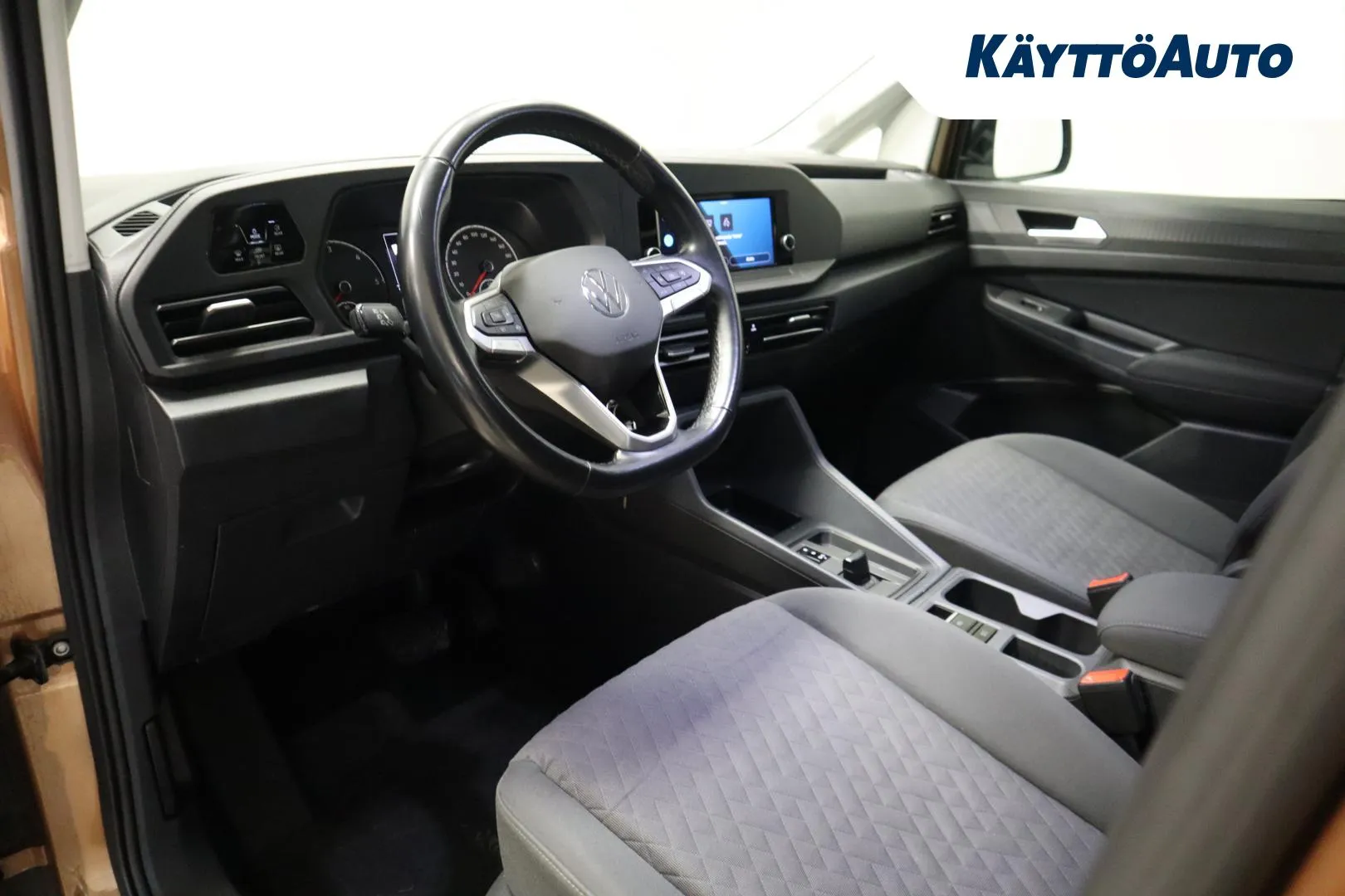 Volkswagen Caddy Maxi ZNP-346 carousel image