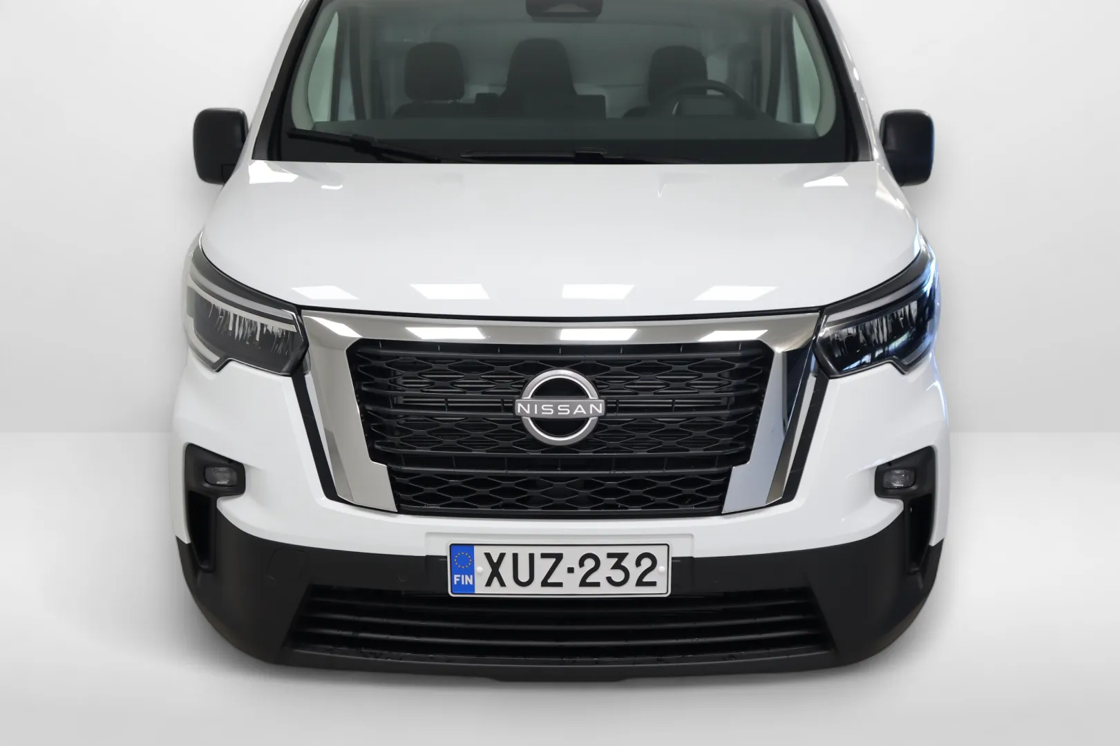 Nissan Primastar XUZ-232 carousel image