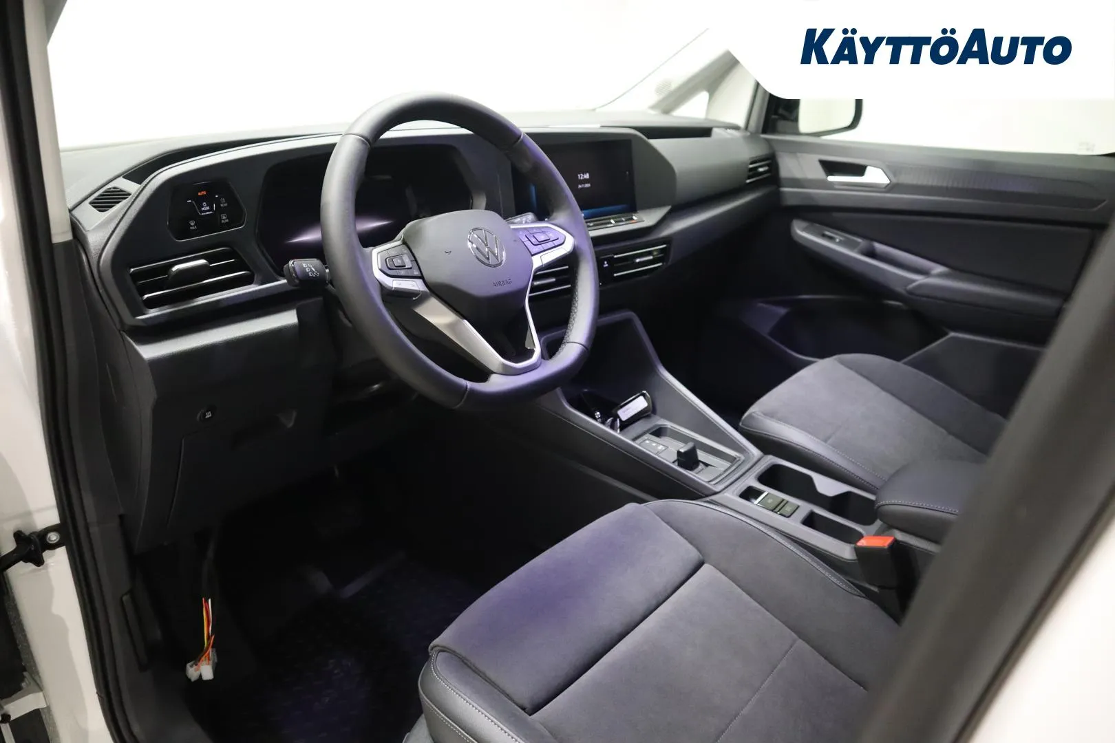 Volkswagen Caddy Maxi ZPS-827 carousel image