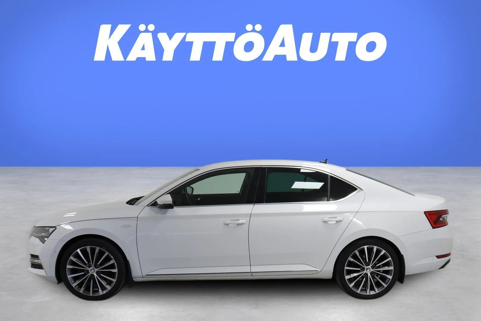 Skoda Superb JTS-500 carousel image