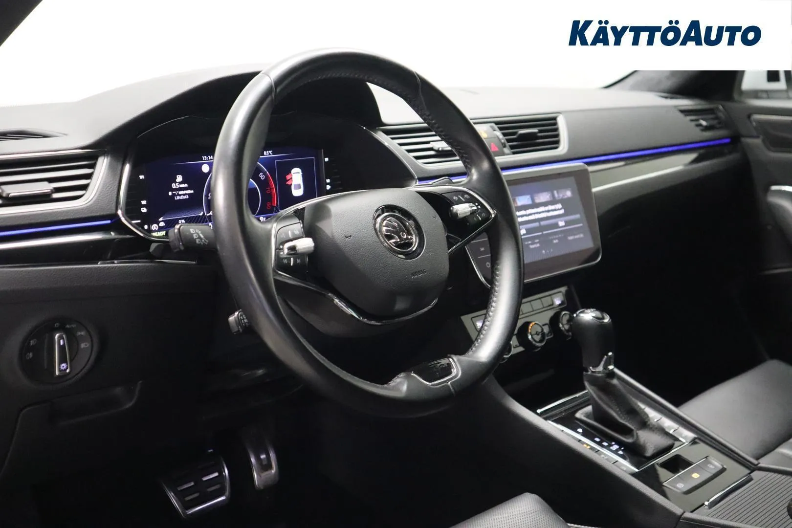 Skoda Superb JTS-500 carousel image