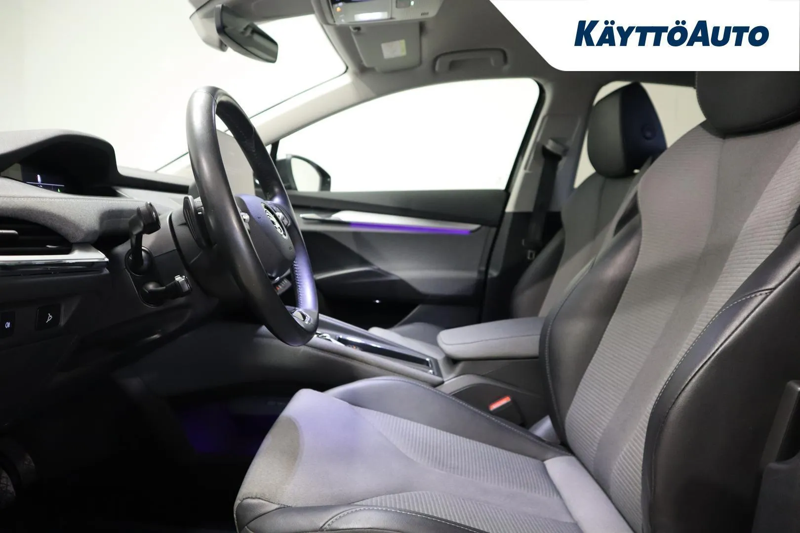 Skoda Enyaq LSE-183 carousel image