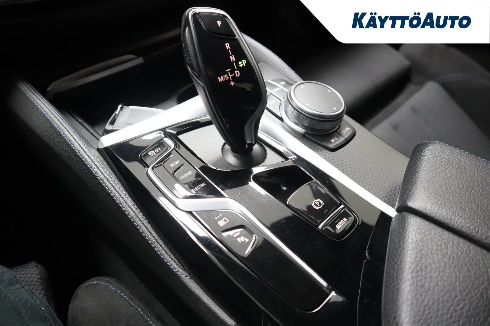BMW 530 KUA-749 carousel image