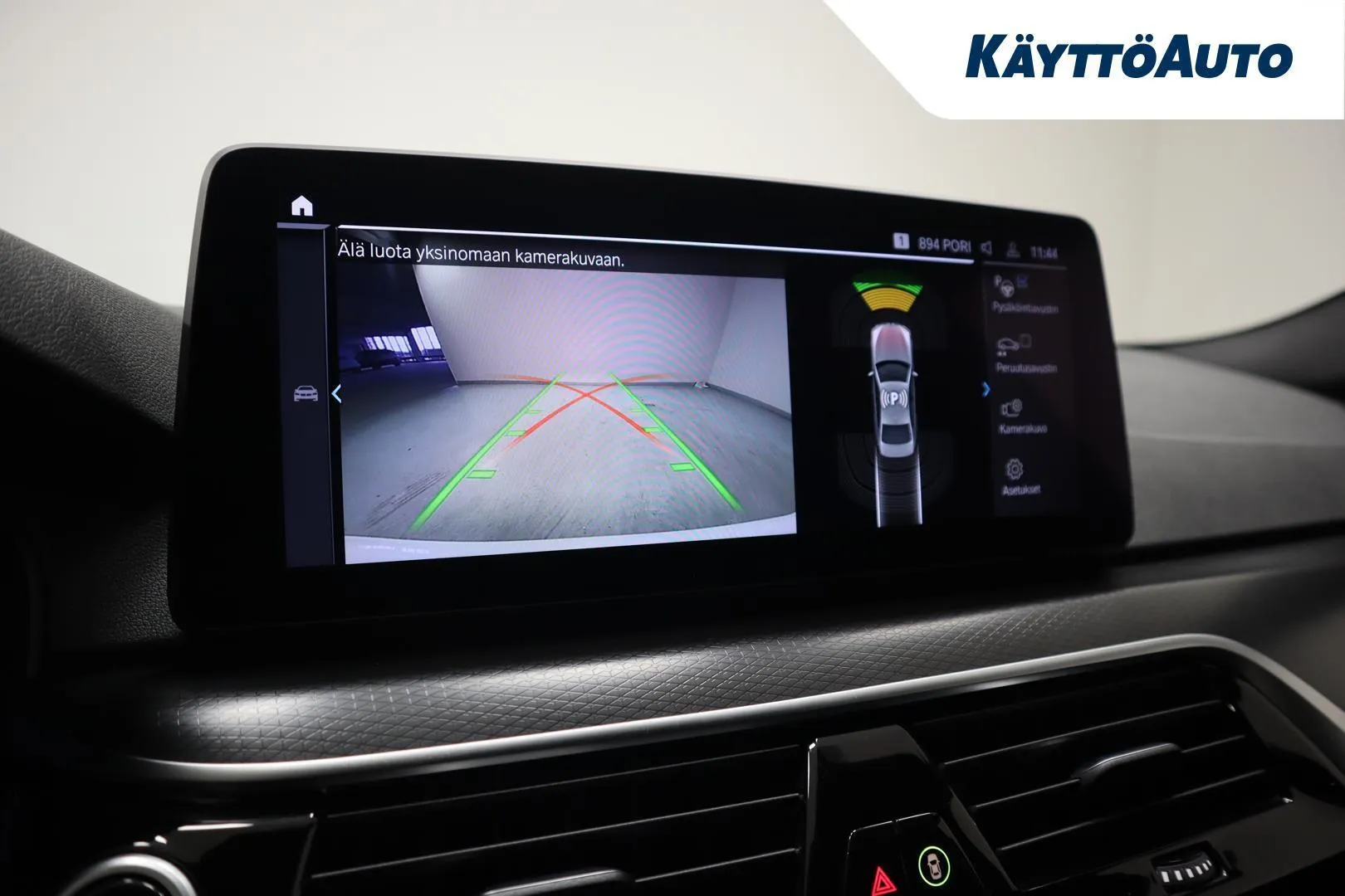 BMW 530 KUA-749 carousel image