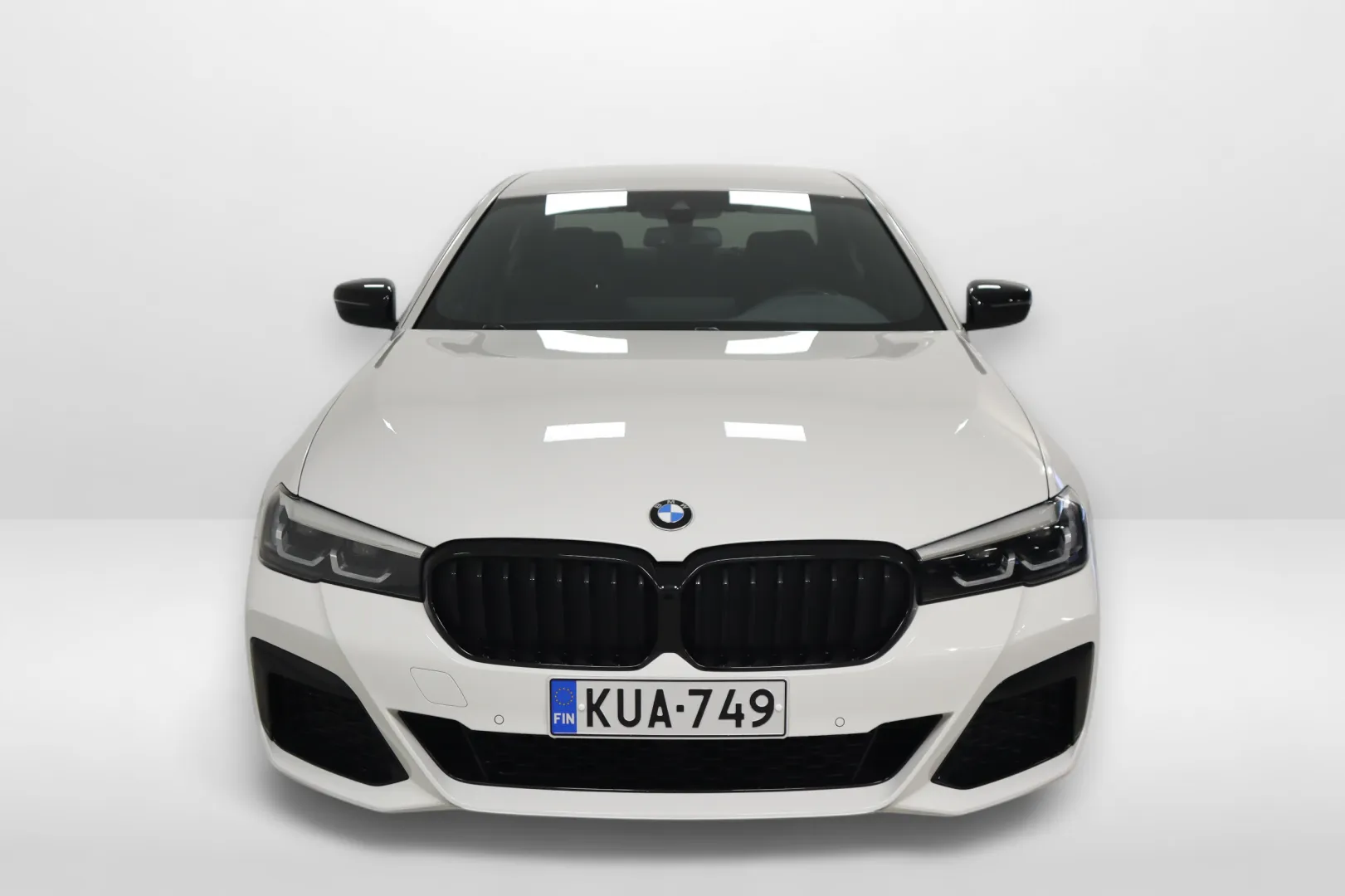 BMW 530 KUA-749 carousel image