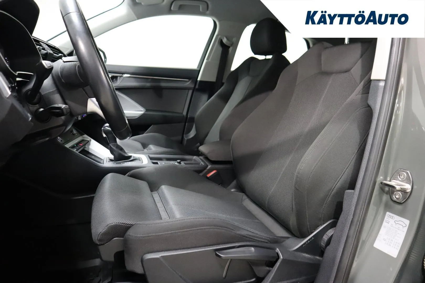 Audi Q3 IPS-869 carousel image